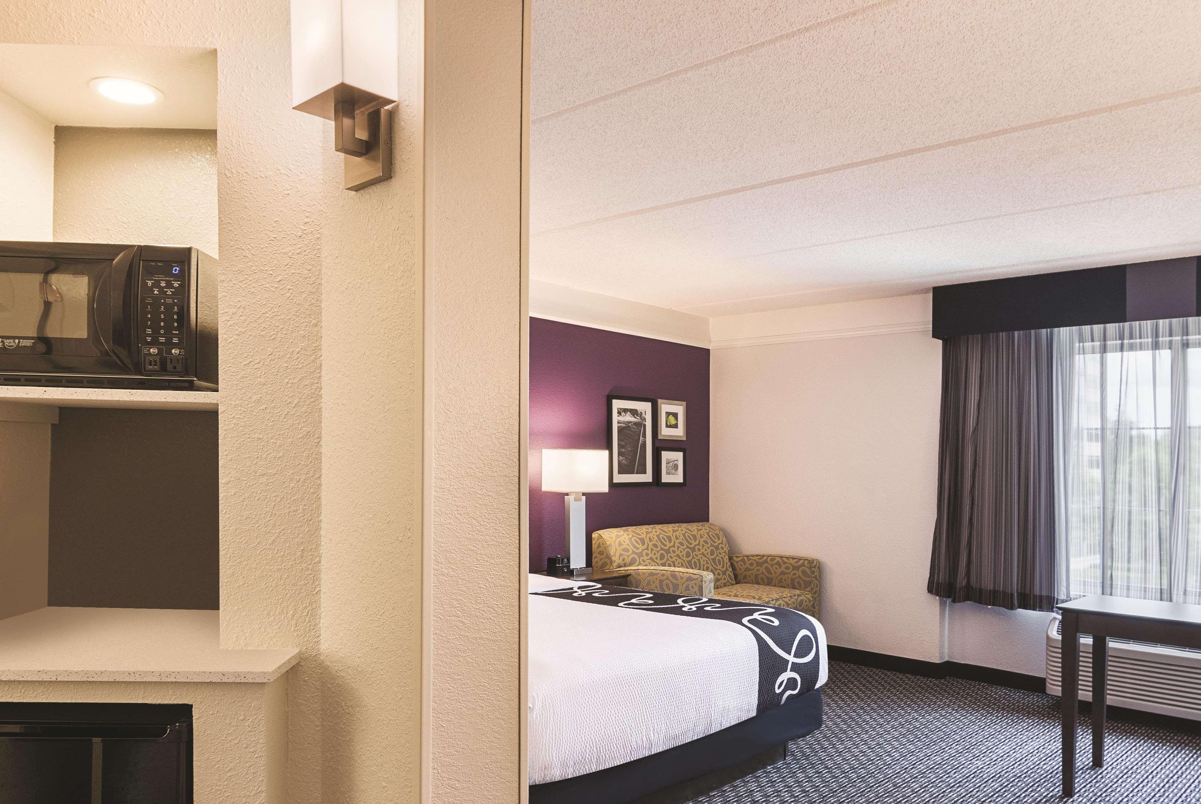 Hotel La Quinta By Wyndham Atlanta Perimeter Medical Sandy Springs Esterno foto