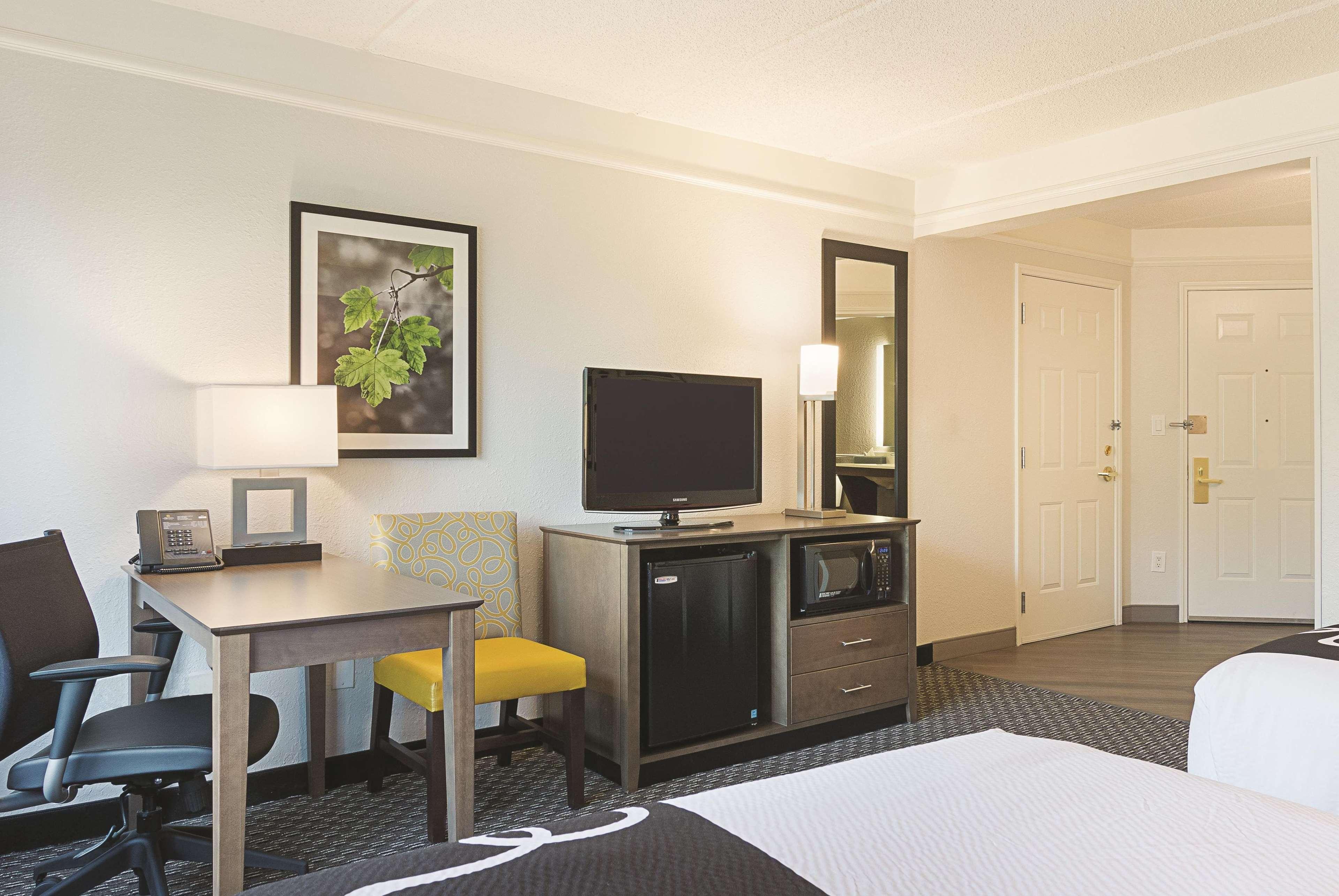 Hotel La Quinta By Wyndham Atlanta Perimeter Medical Sandy Springs Esterno foto