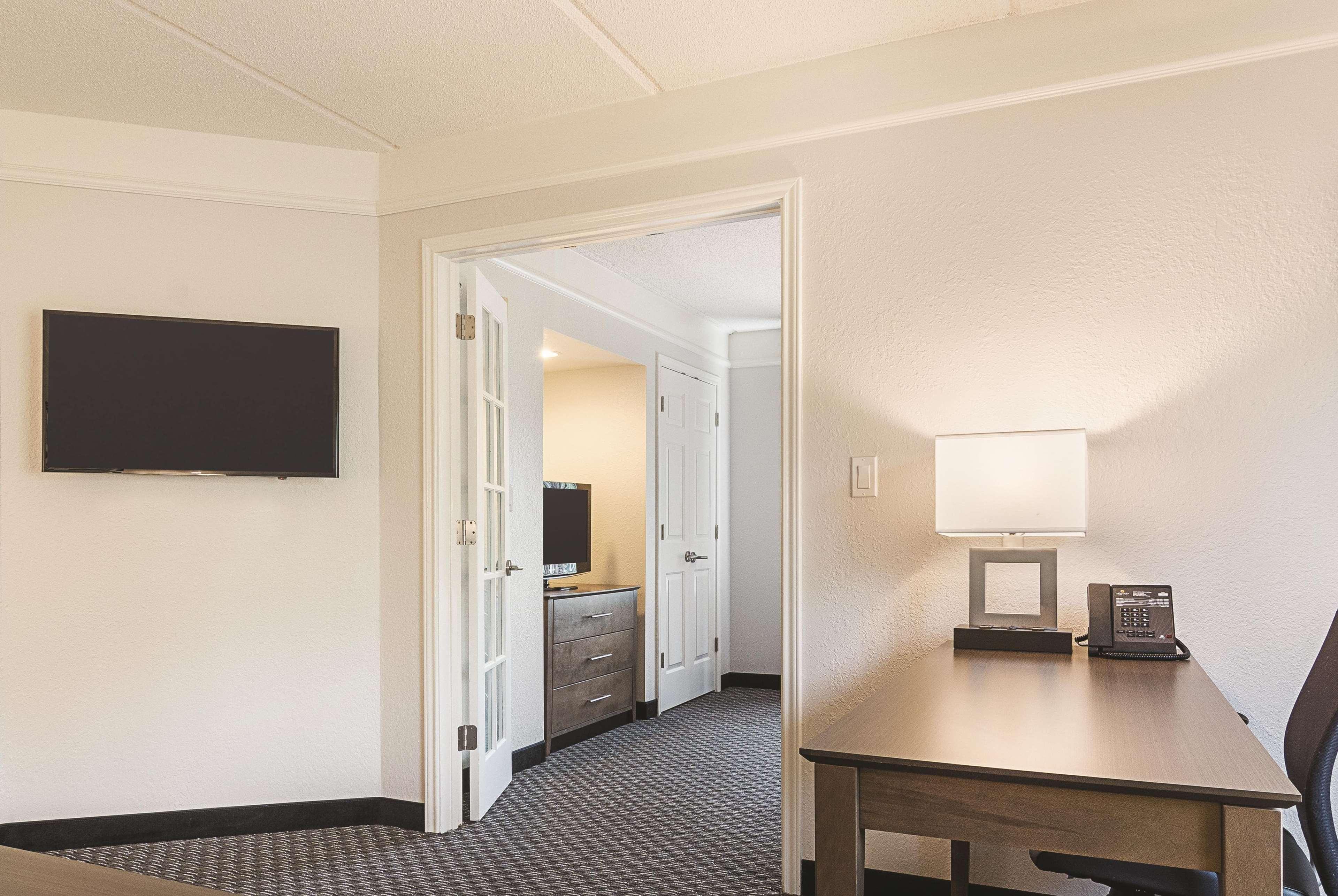 Hotel La Quinta By Wyndham Atlanta Perimeter Medical Sandy Springs Esterno foto