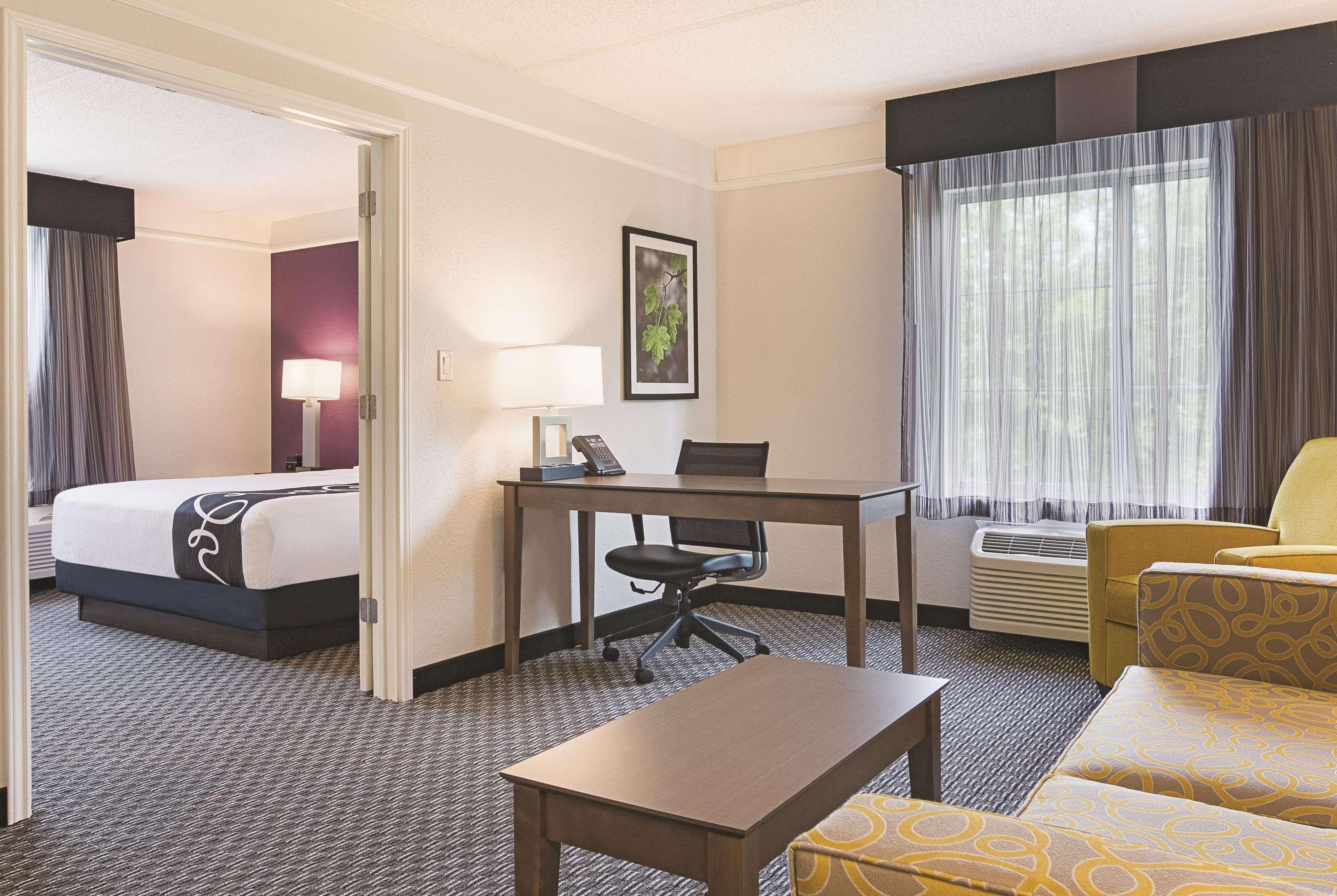Hotel La Quinta By Wyndham Atlanta Perimeter Medical Sandy Springs Esterno foto