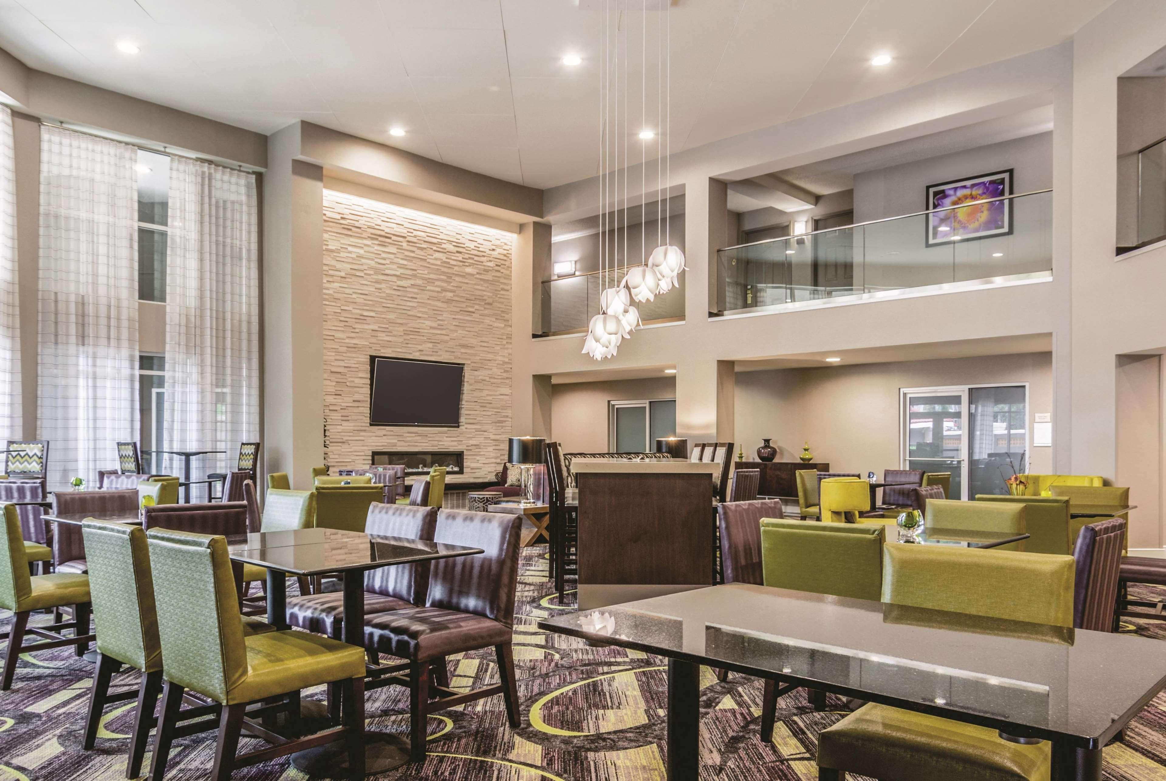 Hotel La Quinta By Wyndham Atlanta Perimeter Medical Sandy Springs Esterno foto