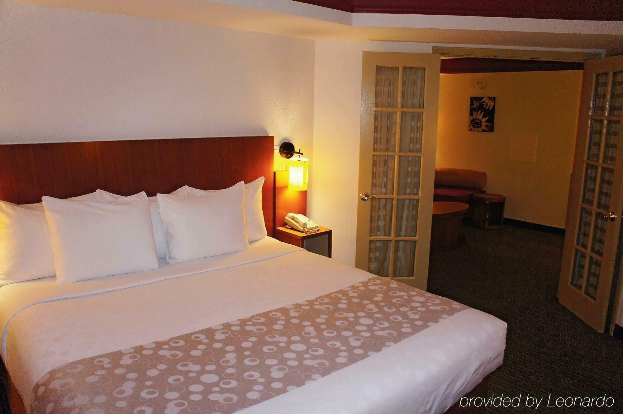Hotel La Quinta By Wyndham Atlanta Perimeter Medical Sandy Springs Esterno foto